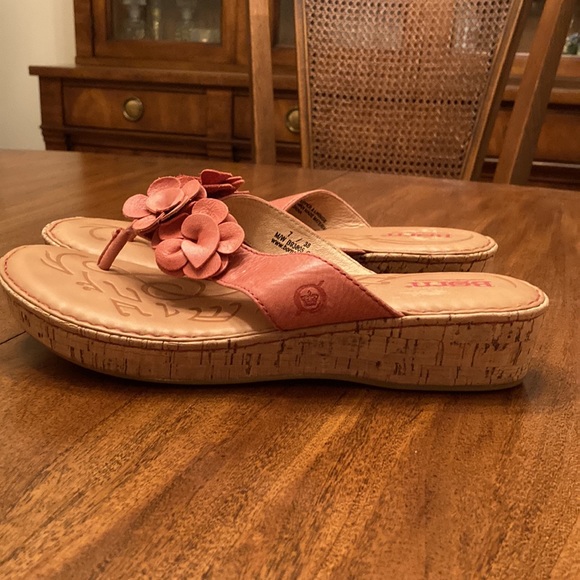 BORN Pink Floral Leather Sandals - Picture 8 of 10